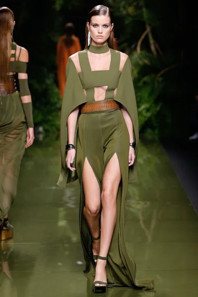 Look 4